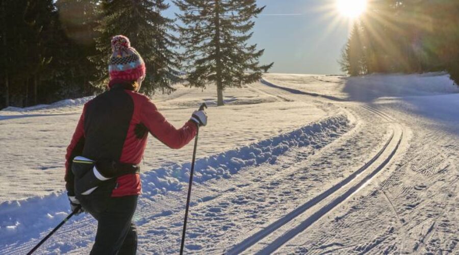 CROSS COUNTRY SKIING & SHOWSHOEING